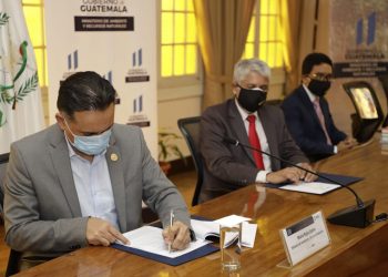 Firman convenio de cooperación para aumentar capacidad ante el cambio climático
