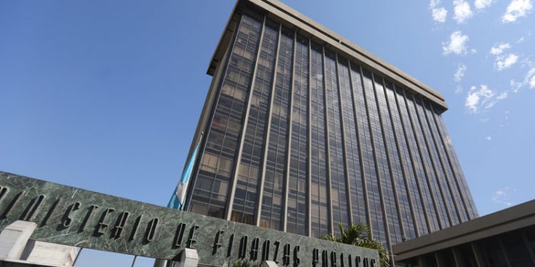 Acreditan nuevos bonos del tesoro para pequeños inversionistas