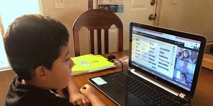 Mineduc autoriza modalidad de entrega educativa virtual a distancia para colegios