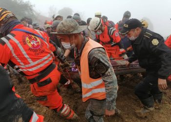 Presidente llama a unirse en oración por socorristas y voluntarios