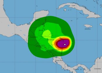 Pronostican incremento de lluvias en Guatemala por desplazamiento de huracán en Centroamérica