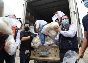 Distribución de alimentos continúa.