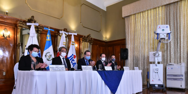 Japón dona equipo para la atención de pacientes con COVID-19