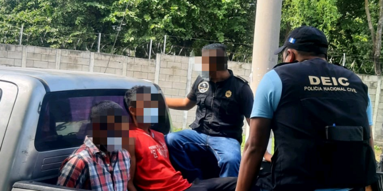 Encuentran cocaína, marihuana, crack y éxtasis durante allanamientos