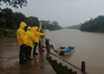 Huracán Eta toca tierra en el noreste de Nicaragua