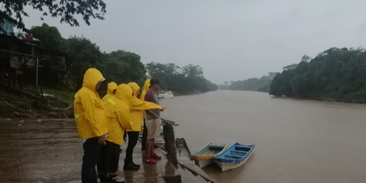 Huracán Eta toca tierra en el noreste de Nicaragua