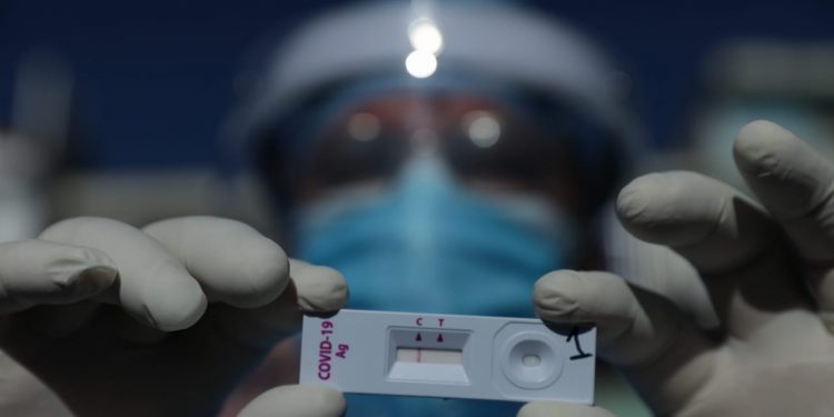 Salud y actualización de casos COVID-19