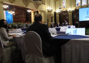 Jornada presidencial: Gobierno impulsa diálogo para readecuación presupuestaria 2021