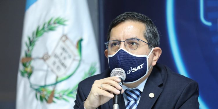 Marco Díaz, Superintendente SAT