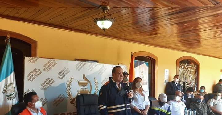 Presidente dirige operaciones de emergencia en Huehuetenango