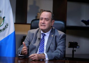 Presidente comparte detalles de los primeros daños debido a la depresión tropical Eta