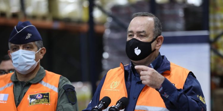 Gobierno reconstruirá viviendas afectadas por la depresión tropical Eta