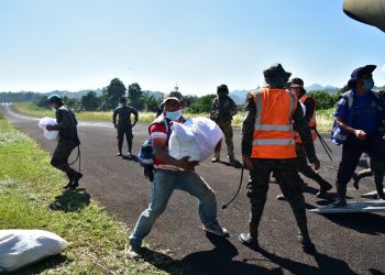 Ayuda llega a la aldea Campur en Alta Verapaz