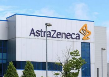Vacuna de AstraZeneca contra el COVID-19 requeriría un estudio adicional