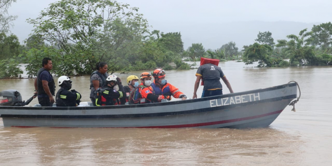 Guatemala recibe apoyo internacional ante la emergencia generada por Eta
