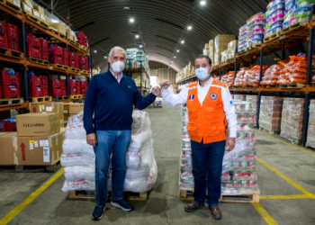 Cervecería entrega alimentos para damnificados por depresión tropical Eta
