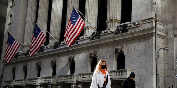 Estados Unidos llega a los 250 mil decesos por coronavirus