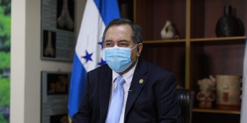 embajador de Honduras en Guatemala, Mario Alberto Fortín