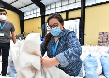 Culminan embalaje de 50 mil bolsas de alimentos