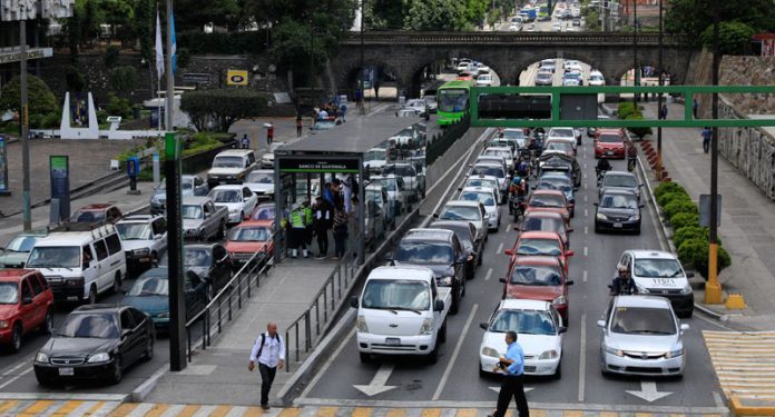 Se espera alta afluencia vehicular por llegada de comitiva estadounidense./Foto: DCA.