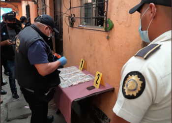 Decomisan 223 mil quetzales en vivienda de la zona 6