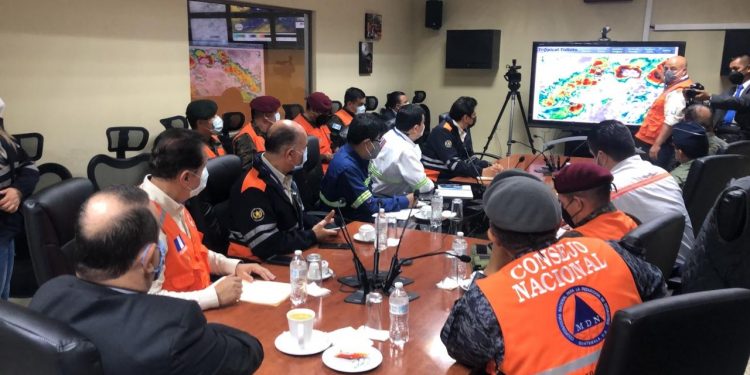 Presidente confirma estado de emergencia por depresión tropical