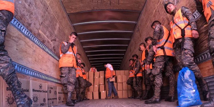 Distribuyen en la provincia ayuda brindada por el Gobierno de El Salvador