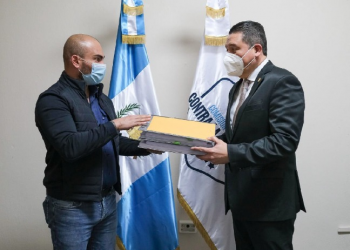 SBS entrega expediente para investigación a la Comisión contra la Corrupción