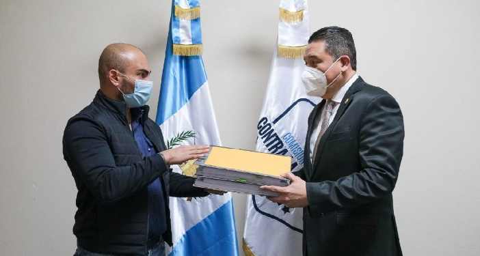SBS entrega expediente para investigación a la Comisión contra la Corrupción