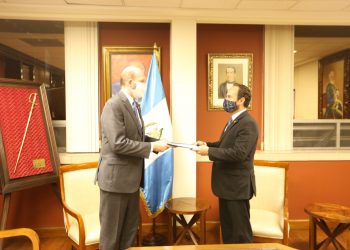 Guatemala solicita estatus de protección temporal a Estados Unidos