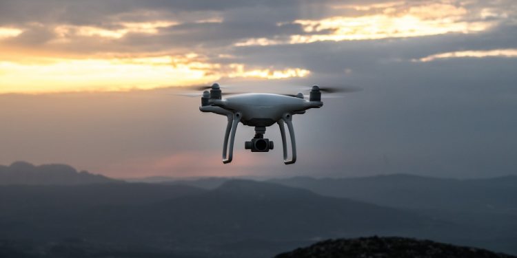 Drones podrían entregar paquetería en Estados Unidos