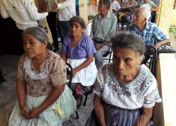 Gobierno atiende a más de cinco mil adultos mayores durante 2020