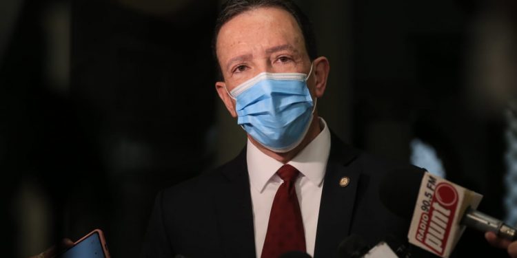 Alvaro González Ricci, ministro de Finanzas