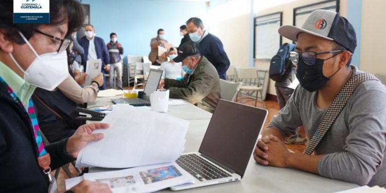 Mil 300 artistas guatemaltecos, del programa ApoyArte, reciben aporte económico