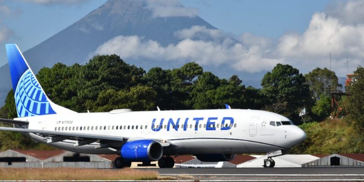 Viajeros podrán realizarse prueba de coronavirus en Aeropuerto La Aurora