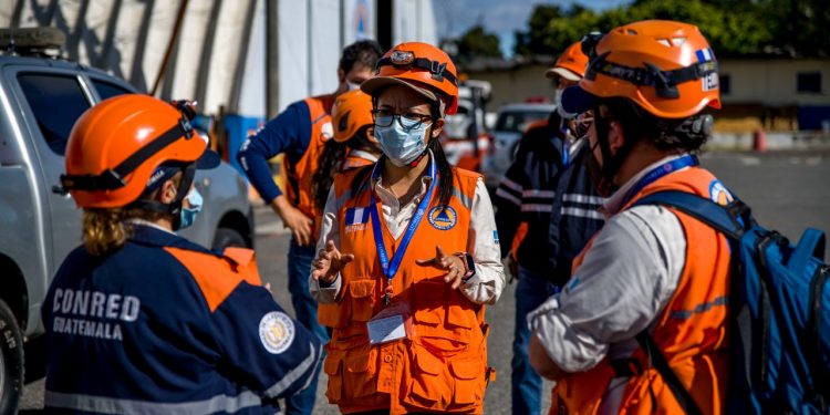 Presidente felicita a Conred por sus 24 años de servicio a favor de los guatemaltecos