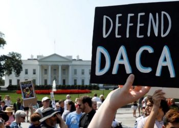 Juez ordena al Gobierno de Estados Unidos restaurar el programa DACA