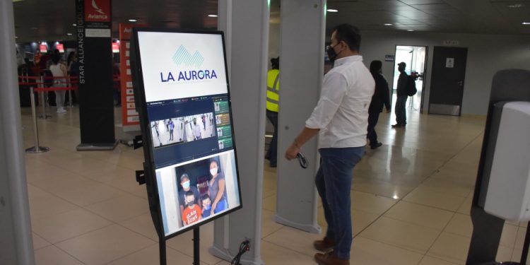Se requiere la prueba de coronavirus negativa para el ingreso a Guatemala./Foto: MSPAS