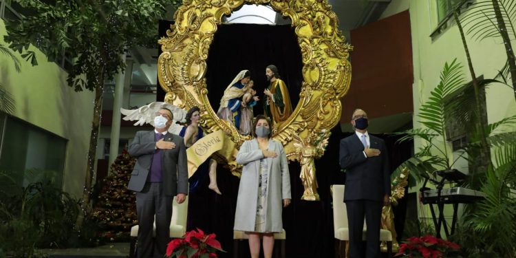 Guatemala realiza noche cultural de tradiciones navideñas