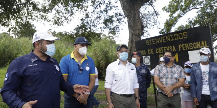 Finalizan la limpieza de las playas en Puerto Barrios