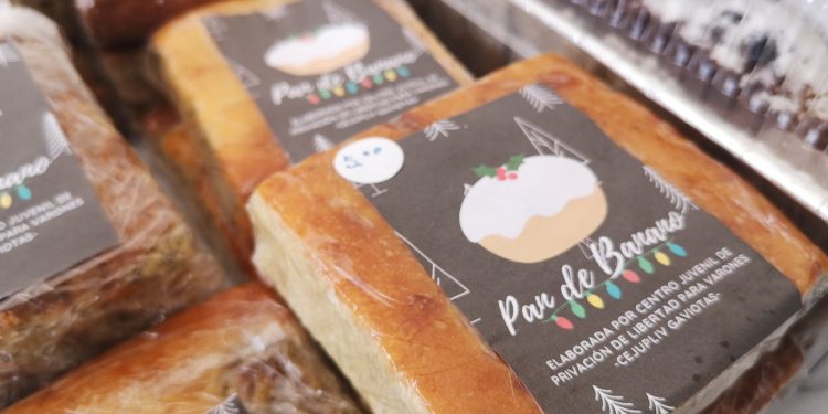 Jóvenes en proceso de reinserción comercializan sus productos