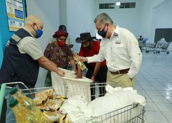 Alimentos llegan a 14 mil familias de Villa Nueva