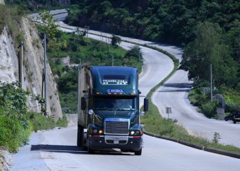 Este jueves entra en vigencia restricción de transporte de carga pesada