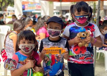 Instan a padres a no comprar ni regalar juguetes bélicos en estas fiestas de fin de año