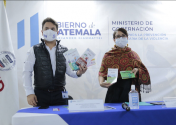 USAID entrega material para prevención de la violencia comunitaria