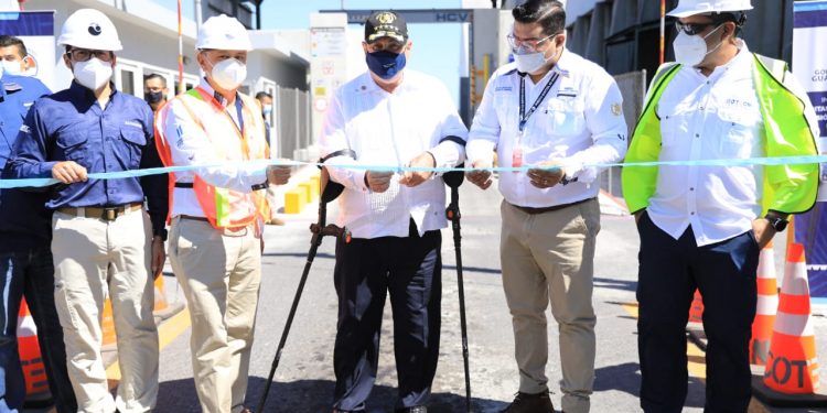 Presidente inaugura garitas de acceso y servicio de revisión no intrusiva de rayos X en Portuaria Quetzal