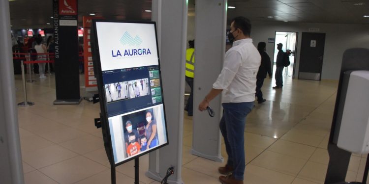 Guatemala restringe el ingreso de pasajeros de Inglaterra y Sudáfrica