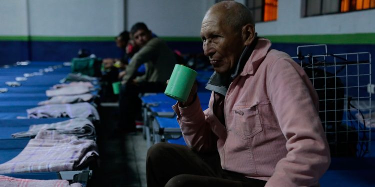 Habilitan seis albergues para atender a población afectada por el frío