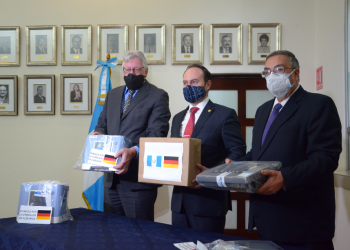 Guatemala recibe donación de 34 respiradores para pacientes con coronavirus