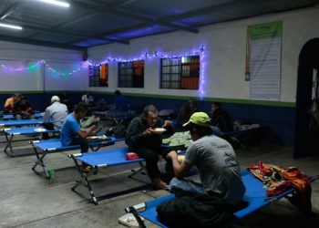 Guatemaltecos son atendidos en los albergues habilitados./Foto: DCA.